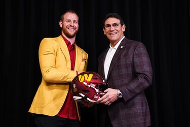 Ron Rivera: Adquirir a Carson Wentz nos lleva en la dirección correcta