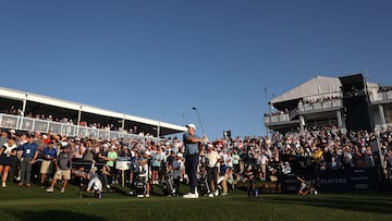 Lucas Glover, JJ Spaun and Camillo Villegas lead the way at the end of the opening round, with Scottie Scheffler and Rory McIlroy making solid starts.