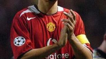 <B>VACACIONES.</B> Rio Ferdinand está pasando sus vacaciones en la capital de Suecia.