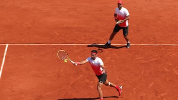 Juan Sebasti&aacute;n Cabal y Robert Farah caen en semifinales de Roland Garros.