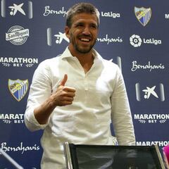 Camacho dice adiós entre lágrimas: "Volveré"