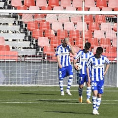 El Almería convierte el debut de Abelardo en una pesadilla