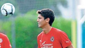 <b>TITULAR. </b>Carlos Tomás es un pilar básico en los onces de Garrido.