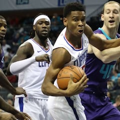 Los Clippers remontan y mantienen el pulso del Oeste