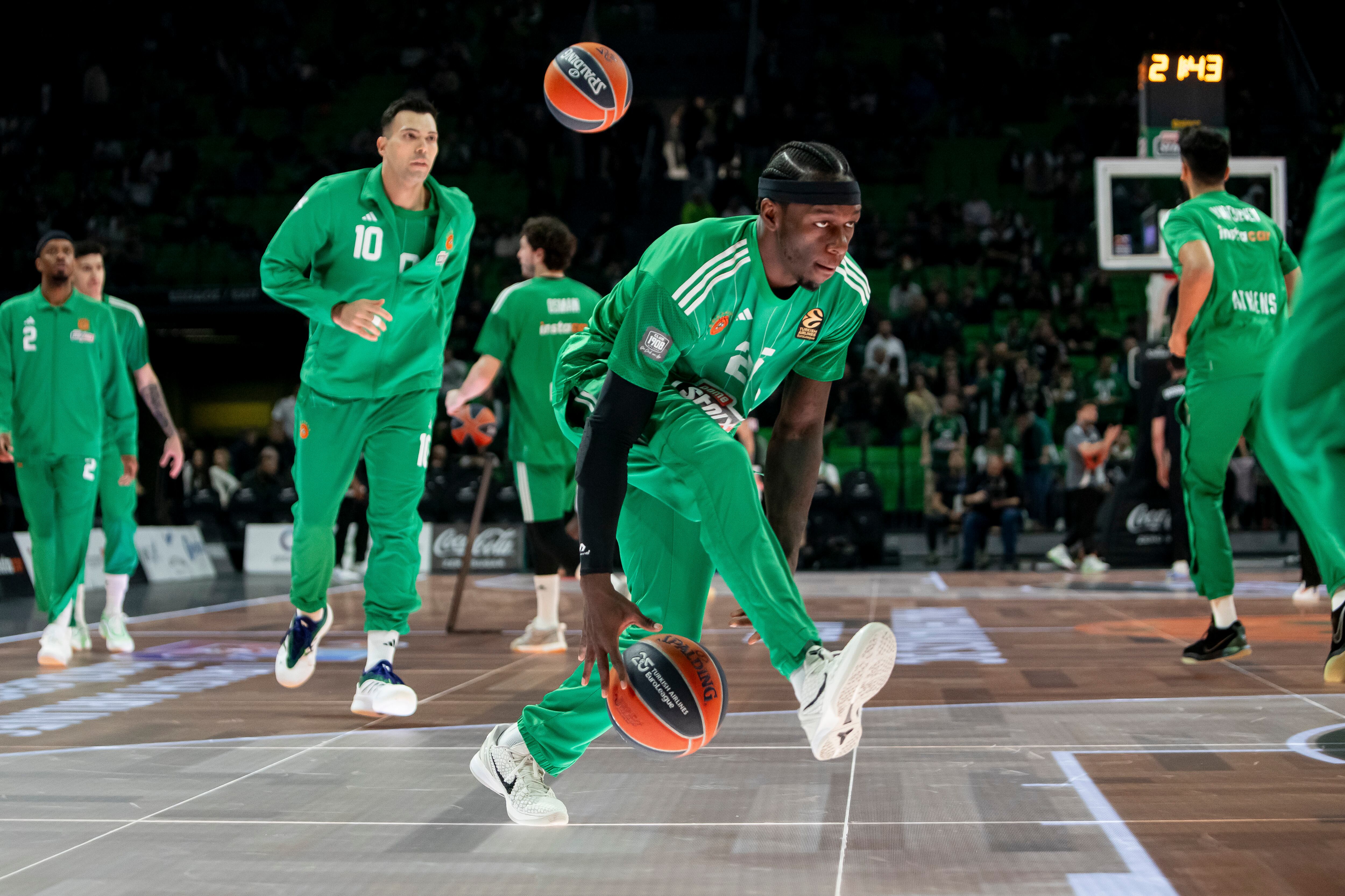 Atenas, Grecia - 28 de marzo: Kentric Nan, #25 Panadinikos Anthens Turkish Airlines Euroleec Euroleec Euroleek antes de 32 partidos, Baloncesto Panadinaycace en Oka, 28 de marzo, 28 de marzo, Grecia, Atenas. .