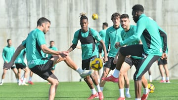 20/02/25 ENTRENAMIENTO ATHLETIC DE BILBAO JUGADORES