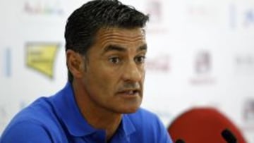 El técnico sevillista, confía en el triunfo de su equipo.