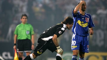 ¿Cuántos títulos más tiene Colo Colo que la U en el fútbol profesional?