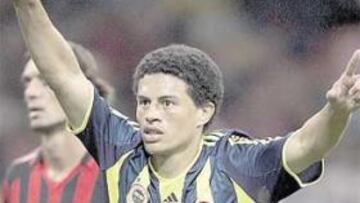 <b>TRIUNFA EN TURQUÍA. </b>Alex destaca en Europa en las filas del Fenerbahce turco.