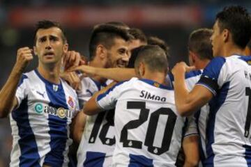 Espanyol-Atlético de Madrid. 1-0. Los jugadores pericos celebran el primer tanto.