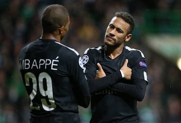 GLASGOW, SCOTLAND - SEPTEMBER 12: Kylian Mbappe of PSG celebrates his goal with Neymar Jr (right) during the UEFA Champions League match between Celtic Glasgow and Paris Saint Germain (PSG) at Celtic Park on September 12, 2017 in Glasgow, Scotland. (Photo