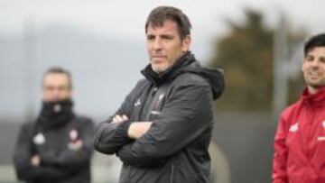 Eduardo 'Toto' Berizzo durante un entrenamiento del Celta.