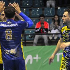 Victorias de Valladolid, Cangas y Huesca en la jornada 24