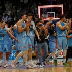 El Breogán pasa el rodillo ante un Granada en estado crítico