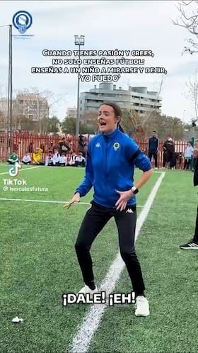La entrenadora de unos niños que se ha hecho viral en TikTok: es para verlo una y otra vez