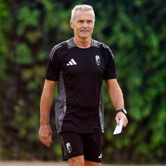 Escribá se estrena en Los Cármenes ante el Córdoba