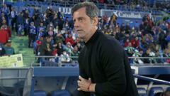 Quique S&aacute;nchez Flores antes de empezar el anterior partido en el Coliseum frente al Betis.