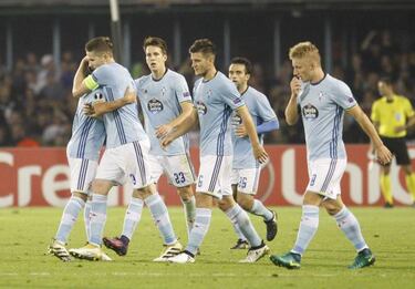 Inter down Southampton to relieve pressure on De Boer