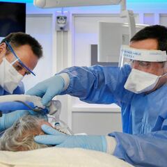 Where has the new covid-19 Omicron variant been detected? What are the symptoms?