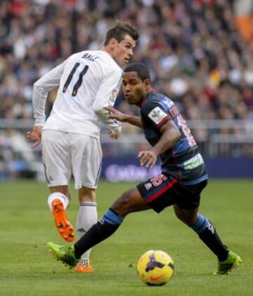 Gareth Bale con Angulo.