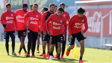 Pizzi piensa en Fernández y Puch para superar a Bolivia