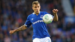 Silva's philosophy part of the Everton lure for Digne