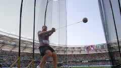 Although the competition format is the same for women and men in each event, the weight of the objects thrown does vary.