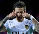Cuando más lo necesitaban los chés: doblete poderoso de Santi Mina