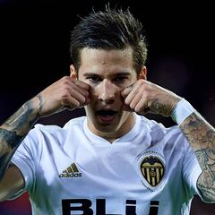 Cuando más lo necesitaban los chés: doblete poderoso de Santi Mina