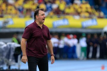 La Selección se impuso categóricamente 4-0 sobre Chile en el Metropolitano de Barranquilla. Triunfo en casa para la Tricolor gracias a los goles de Davinson Sánchez, Luis Díaz, Jhon Durán y Luis Sinisterra.
