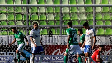 Futbol, Audax Italiano vs Universidad de Chile.
Fecha 11, campeonato Nacional 2022.
El jugador de Audax Italiano German Estigarriba, izquierda, celebra su gol contra Universidad de Chile durante el partido de primera division disputado en el estadio Elias Figueroa de Valparaiso, Chile.
29/04/2022
Andres Pina/Photosport
Football, Audax Italiano vs Universidad de Chile.
11th turn, 2022 National Championship.
Audax Italiano's player German Estigarriba, left, celebrates after scoring against Universidad de Chile during the first divison match held at the Elias Figueroa stadium in Valparaiso, Chile.
29/04/2022
Andres Pina/Photosport