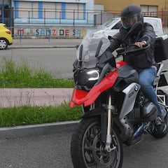 Fase 1 de la desescalada: ¿se puede salir en moto y viajar dos personas?