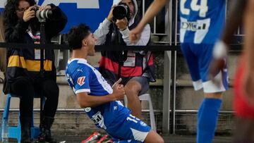 Carlos Martín celebra su gol.