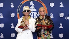 LAS VEGAS, NEVADA - NOVEMBER 13: EDITORIAL USE ONLY. (L-R) Ca7riel and Paco Amoroso pose in the press room with the Best Pop Song for El Día del Amigo, Best Alternative Song for #Tetas, Best Alternative Music Album for Papota, Best Short-Form Music Video for #Tetas and Best Long-Form Music Video for Papota during The 26th Annual Latin GRAMMY Awards at MGM Grand Garden Arena on November 13, 2025 in Las Vegas, Nevada. (Photo by Omar Vega/WireImage)
