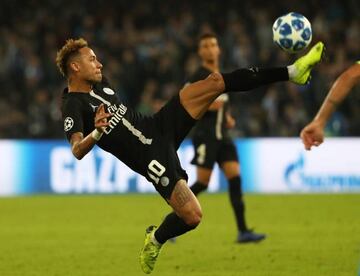 Soccer Football - Champions League - Group Stage - Group C - Napoli v Paris St Germain - Stadio San Paolo, Naples, Italy - November 6, 2018 Paris St Germain's Neymar in action