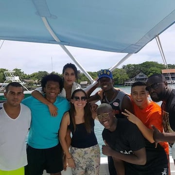 Los futbolistas de la Selección Colombia compartiendo con sus familias y amigos durante sus vacaciones antes de regresar a la actividad en Europa. Algunos de ellos aún pendientes de definir su futuro en los próximos días.