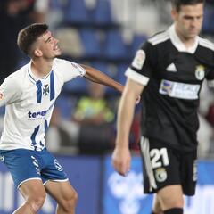 Kike Salas, opción número uno para la defensa