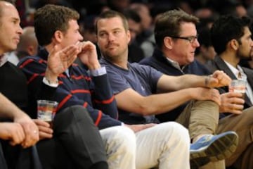 El actor de CSI Chris O'Donnell durante el partido de los Lakers.