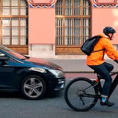 Este radar Garmin para la bici te avisa si vienen coches por detrás