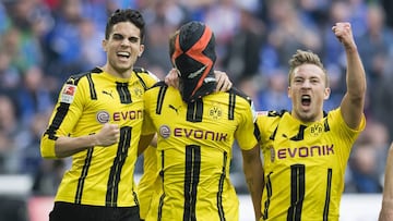 Aubameyang celebró su gol al Schalke con una máscara que ha abierto la polémica.