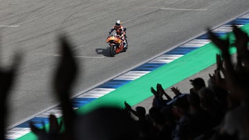 MotoGP - Thailand Grand Prix - Chang International Circuit, Buriram, Thailand - February 28, 2026 Red Bull KTM Factory Racing's Pedro Acosta wins the MotoGP sprint race REUTERS/Athit Perawongmetha