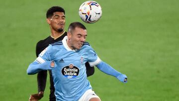 Araujo, ante Aspas en el partido ante el Celta.