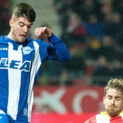 El Alavés trata de renovar al canterano Martín