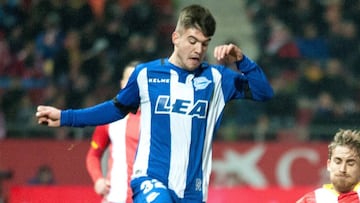 Martín Agirregabiria, en un partido con el Alavés.
