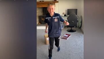 ¡Viral! Padre sorprende a su hijo con entradas al Mundial