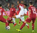 Arabia Saudí domina, pero Qatar gana y se asegura el liderato