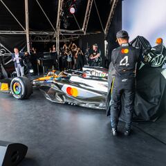 Adiós al papaya: así es la nueva ‘livery’ de McLaren para Silverstone que recuerda la era Alonso-Hamilton