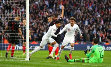 El jugador inglés Jesse Lingard celebra el 1-1. 