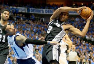 Leonard se exprime en defensa aunque no está brillando como en los playoffs de 2013.