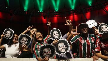 Fluminense fans at Marcelo's presentation.